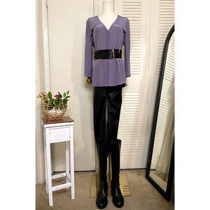 New BCBG Maxazria Frosted Plum Tab Sleeve Silk Blouse Size XS Shirt ONLY